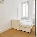 Appartement Arc De Triomphe Champs Elysees